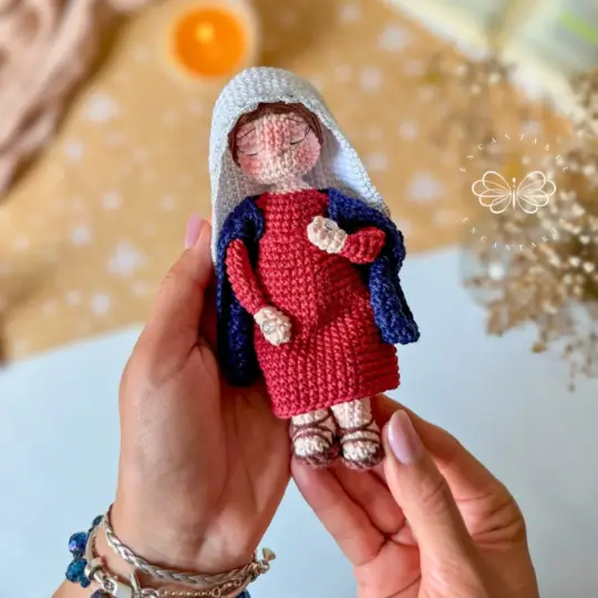 Nossa Senhora grávida Sentada